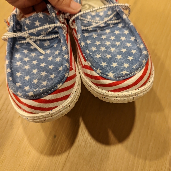 Patriotic Kids Shoes with Stars and Stripes - Picture 7 of 11